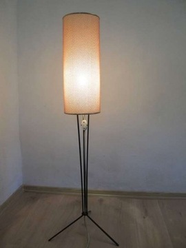 Lampa podłogowa na metalowym trójnogu, vintage PRL