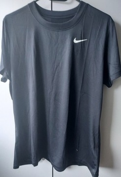 Podkoszulka   damska  Nike t- short. 