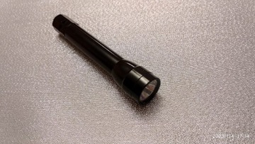 Mini-latarka aluminiowa czarna, żarowa, bat. AAA