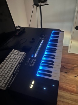 Komplete Kontrol S49