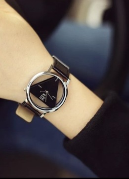 Piękny czarny zegarek 