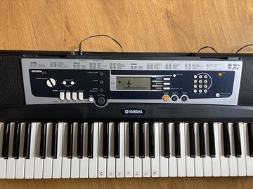 Yamaha YPT-210 Keyboard 