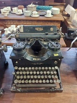 Maszyna do pisania Royal 