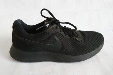 Buty NIKE Tanjun czarne rozm. 42 / 10 / 7,5 / 27cm