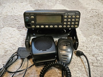 Motorola Radius GM1200 UHF + akcesoria