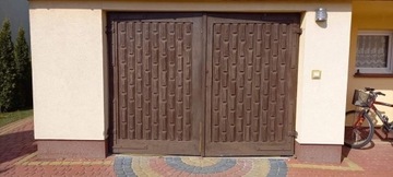 Brama garażowa drewniana ocieplona