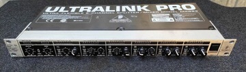 BEHRINGER ULTRALINK PRO MIXER MX882