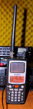 Skaner radiowy Uniden 3300xlt + kabel. Można naprawdę wiele odsłuchać. 