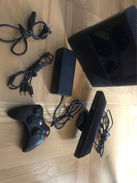 Xbox 360 E 250GB zestaw