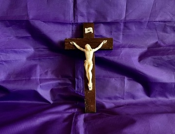 Krzyżyk Pięknie wykonany z Drewna