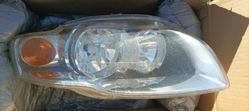 Prawa lampa przód audi A4 b7 UK