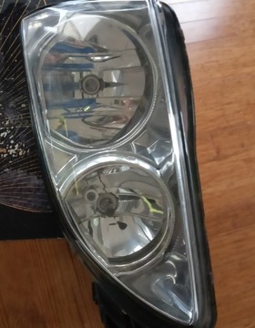 Toyota avenzis lampa plus kierunek