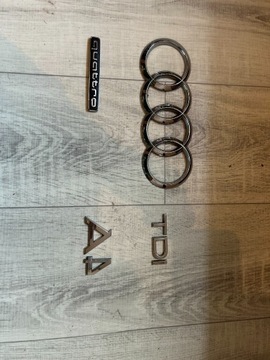 Emblematy Tylnej klapy bagażnika Audi A4 B9