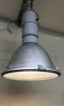 Lampa wisząca PRL Super pasuje do loftów