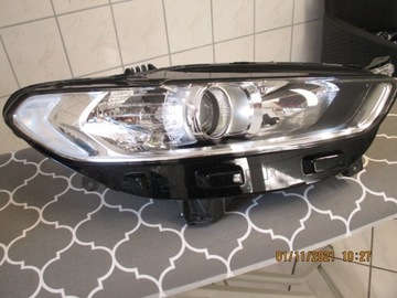 Lampa przednia Ford Mondeo 2019r