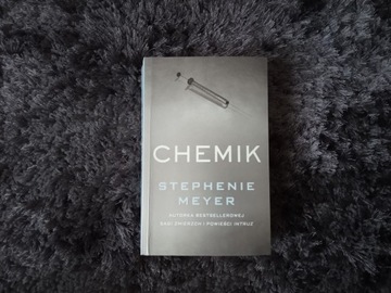 ''Chemik'' Stephenie Meyer