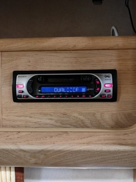 Radio na kasety XR-CA370X Zmieniarka Sony CDX-656