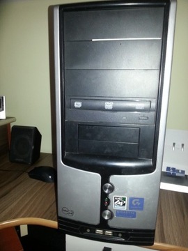 Komputer athlon64 X3 z monitorem