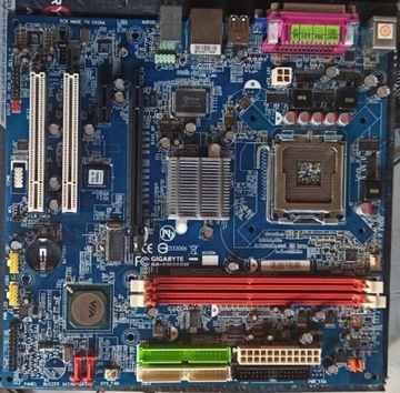 Płyta Główna Gigabyte  GA-VM900M LGA775/DDR2