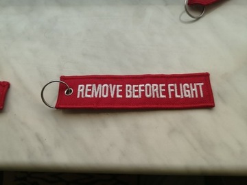 zawieszka Remove before flight