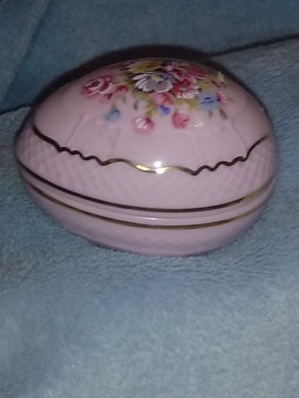 Prześliczne puzderko jajko Bohemia różowa porcelan