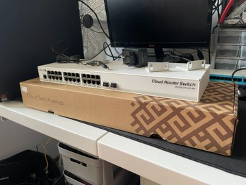 Switch MIKROTIK CRS326-24G-2S+RM