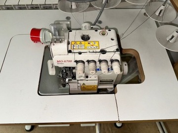 Overlock JUKI 5-nitkowy MO-6716S