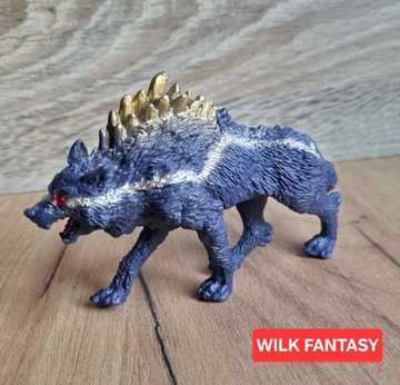 Figurka fantasy wilk złoty grzbiet wolf