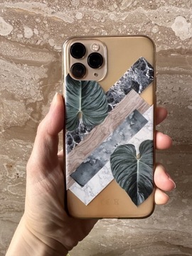 Case leaves iPhone 11 Pro