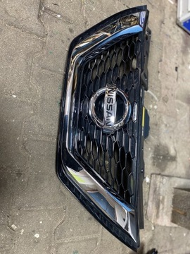 Atrapa Grill Nissan Qashqai J11 Lift Radar Kamera