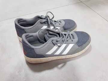 Buty Adidas r. 39,1/3