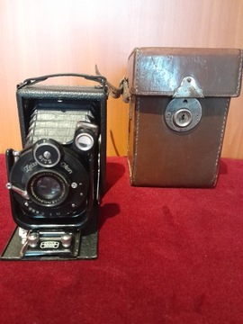 Stary aparat fotograficzny Zeiss Ikon Klio