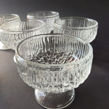 Fińskie szkło - zestaw 8 pucharków 1960/70 IITTALA - jak Medusa Drost