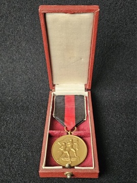 Niemcy, Medal Pamiątkowy 1.10.1938 w pudełku.