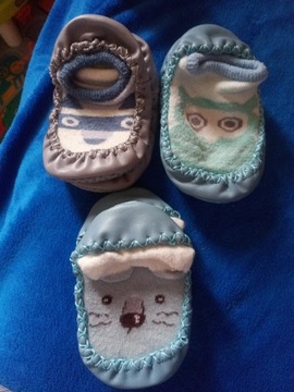 Skarpetkokapcie buciki pantofle dla niemowlaka