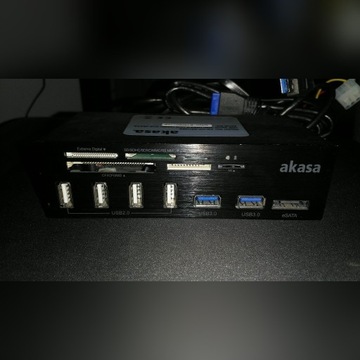 Akasa AK-HC-05U3BK czytnik kart pamięci USB 3.0 