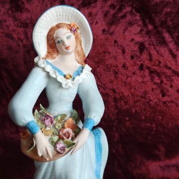 Figurka porcelanowa dziewczyna z kwiatami vintage