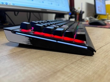 Klawiatura mechaniczna Corsair Strafe RGB MX RED