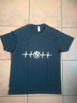 nowy damski t-shirt JHK rozmiar M