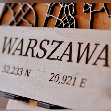 Mapa Warszawy grawerowana na sklejce - 22x28cm. 