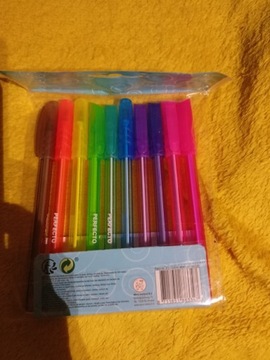 Kolorowe długopisy 