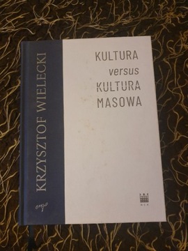 Kultura versus kultura masowa