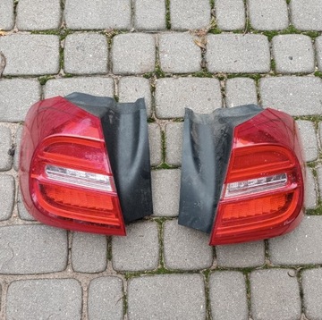 Lampy tylne Mercedes gla x156 (Kanada)