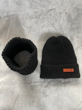 Komplet czarna czapka i komin z Merino handmade