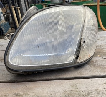 Lampa przód Mercedes SLK A170 820 03 61