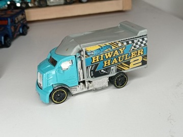 Hot Wheels  ciężarówka hiway hauler 