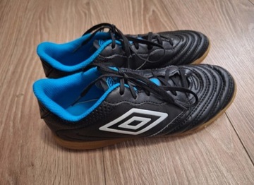 Buty halówki umbro 36