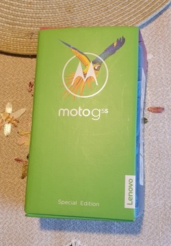 Motorola  moto G5s w kolorze złotyn