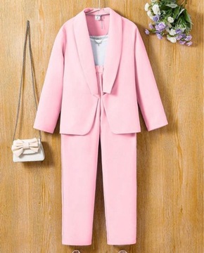 Garnitur różowy na specjalną okazję modny kolor