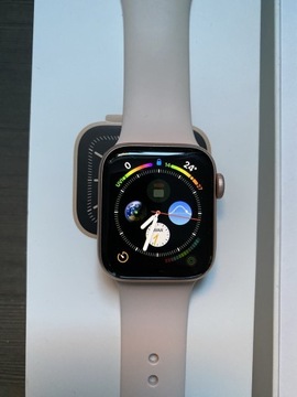 Zegarek Apple Watch Series 5 40mm Gold Alu Pink Sand Sp Band GPS